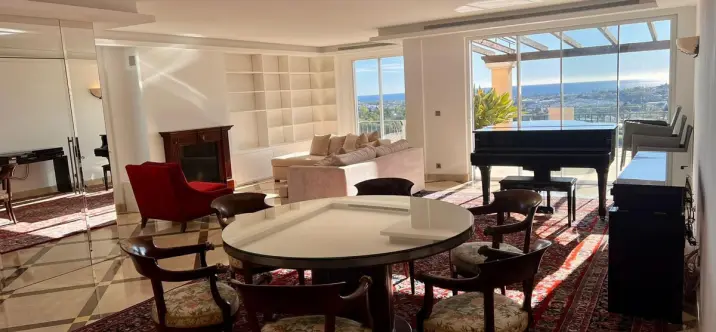 Venta de ático dúplex en Benahavís 1