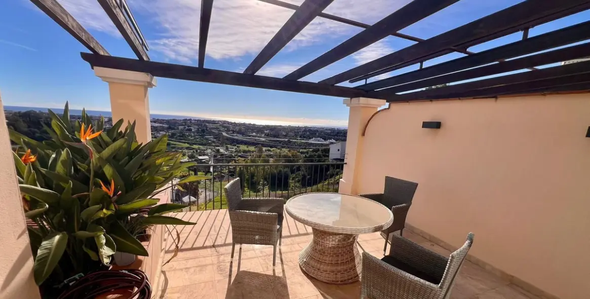 Venta de ático dúplex en Benahavís 5