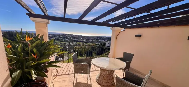 Venta de ático dúplex en Benahavís 4