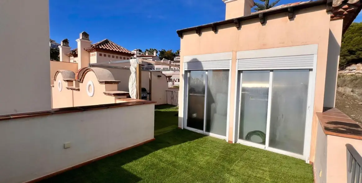 Venta de ático dúplex en Benahavís 9