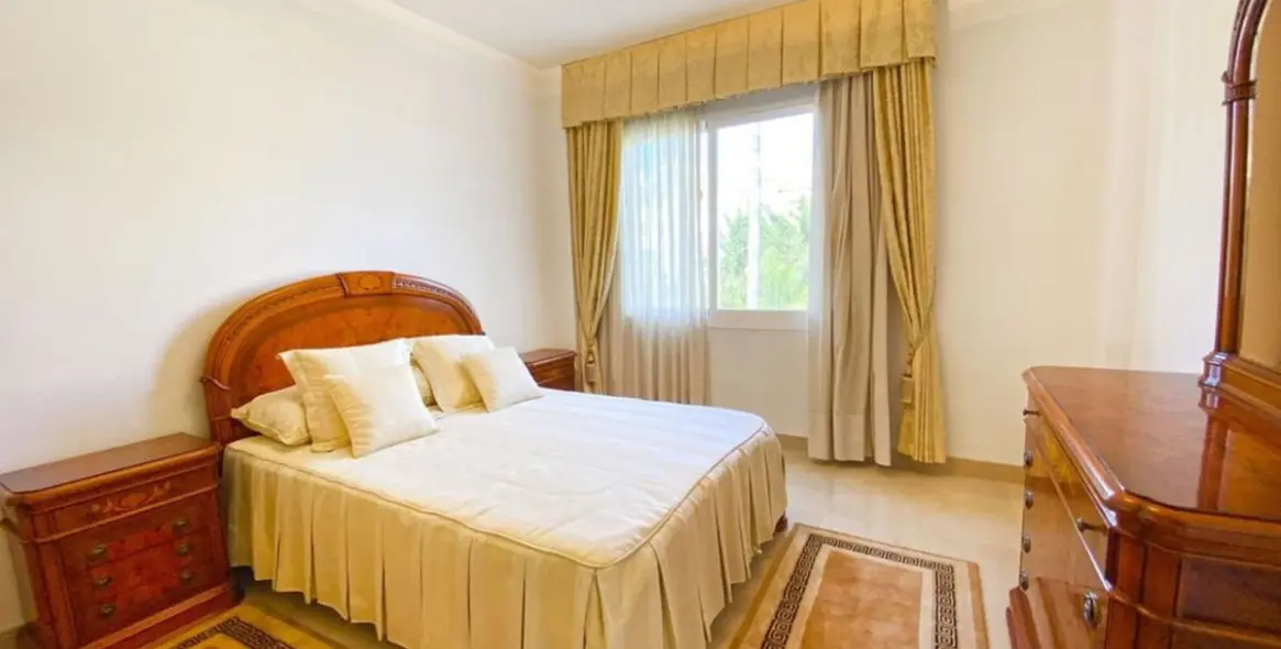 Venta de apartamento en planta media en Marbella 5