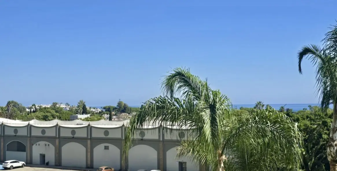 Venta de apartamento en planta media en Marbella 12