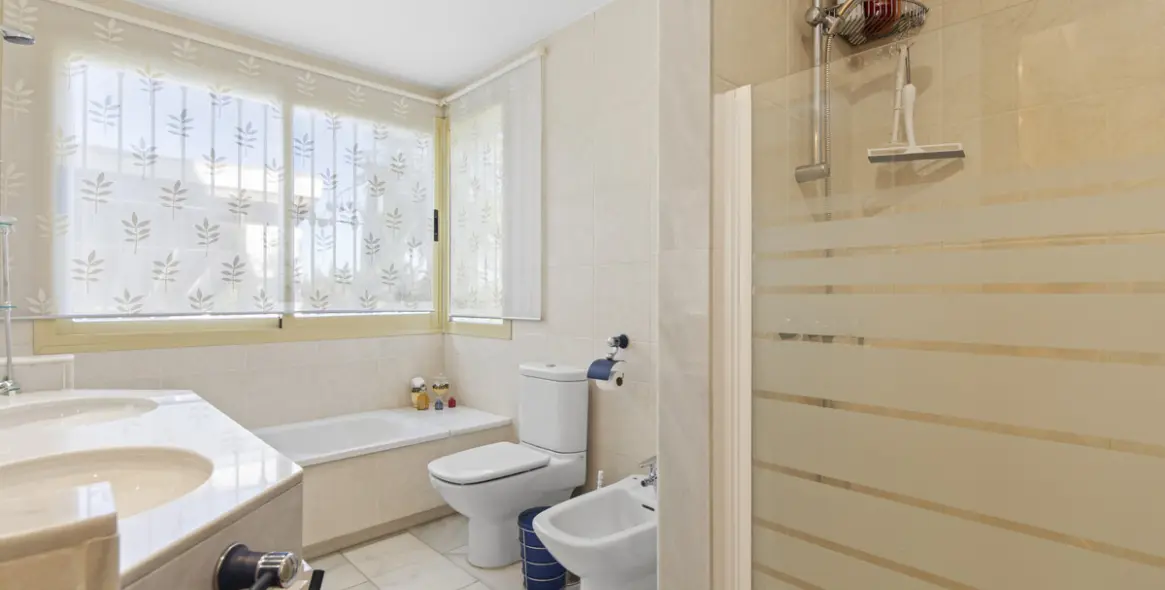 Venta de villa independiente en Benahavís 18