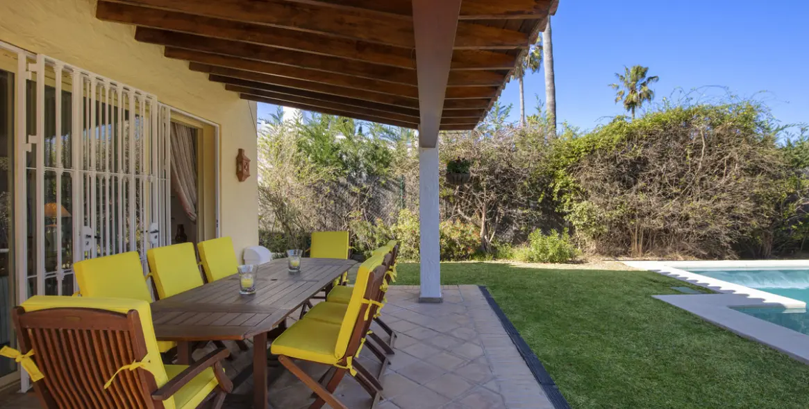 Продажа  отдельно стоящей виллы в Benahavís 26