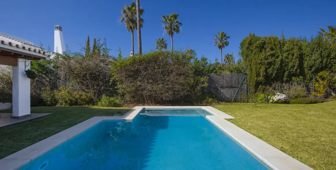 Продажа  отдельно стоящей виллы в Benahavís 29