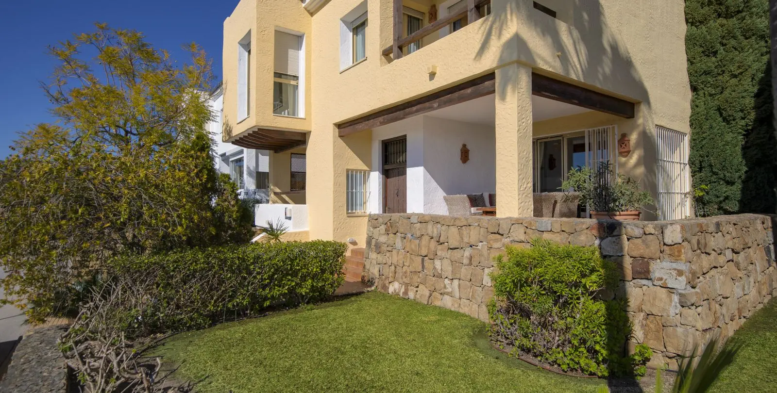 Sale of detached villa in Benahavís 1