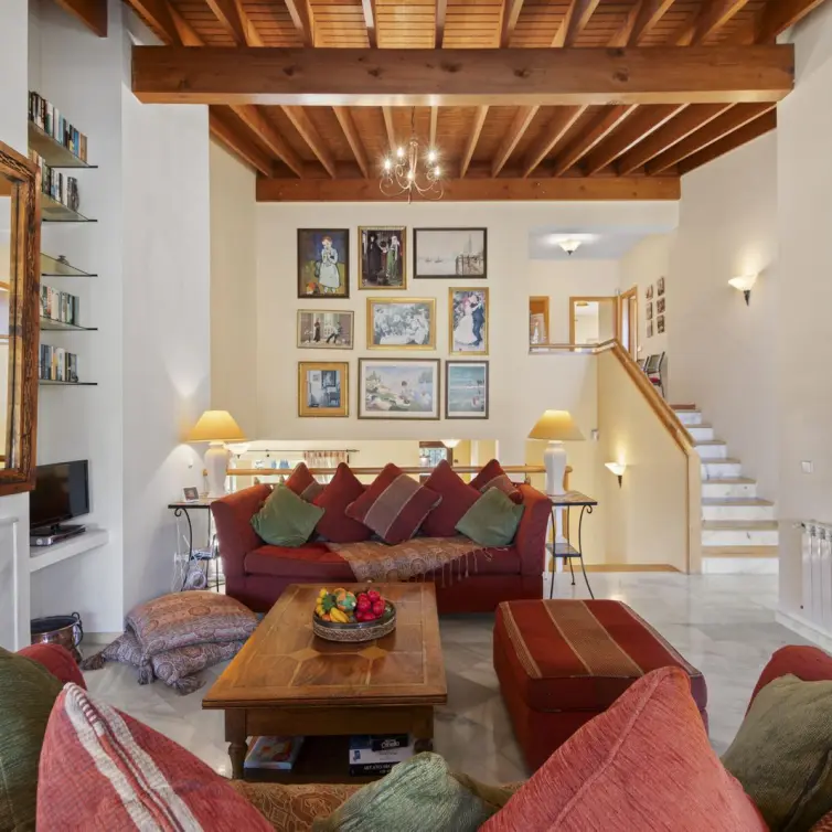 Sale of detached villa in Benahavís