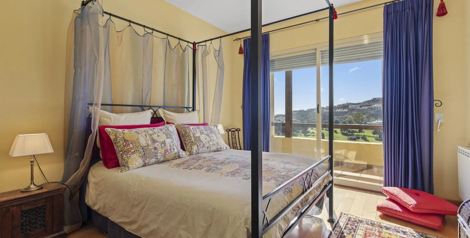 Sale of detached villa in Benahavís 17