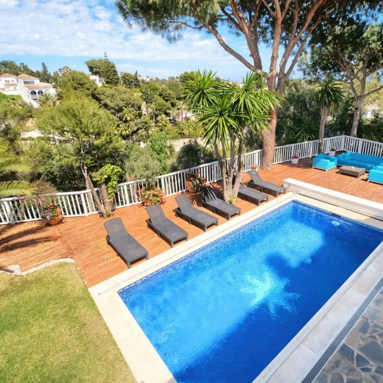 Продажа  отдельно стоящей виллы в Mijas Costa