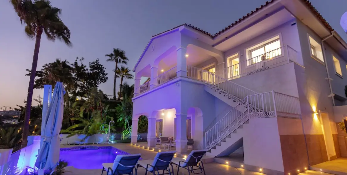 Venta de villa independiente en Benahavís 1