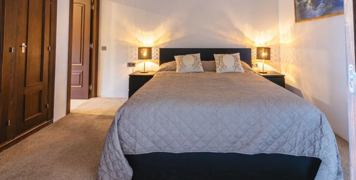 Venta de villa independiente en Benahavís 23