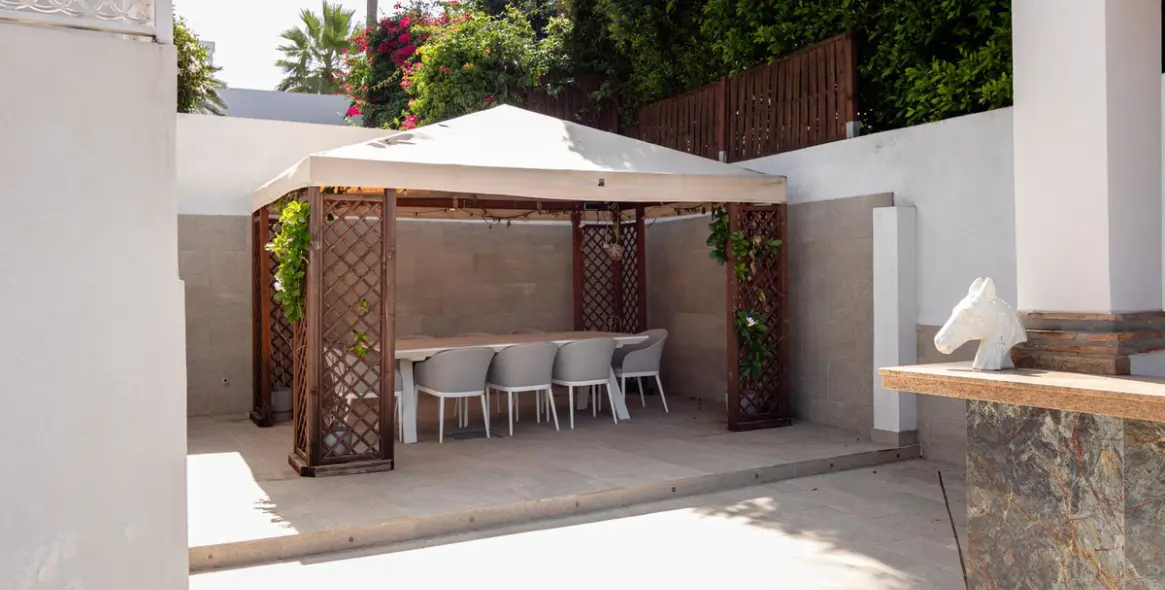 Venta de villa independiente en Benahavís 24