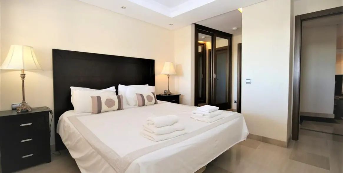 Alquiler a corto plazo de apartamento en planta baja en Estepona 4