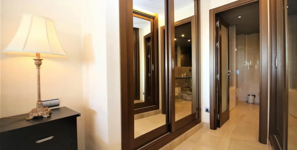 Alquiler a corto plazo de apartamento en planta baja en Estepona 7