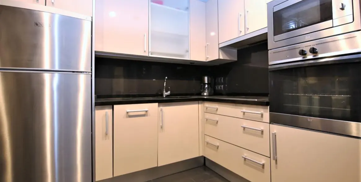 Alquiler a corto plazo de apartamento en planta baja en Estepona 11