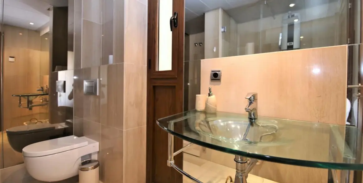 Alquiler a corto plazo de apartamento en planta baja en Estepona 15