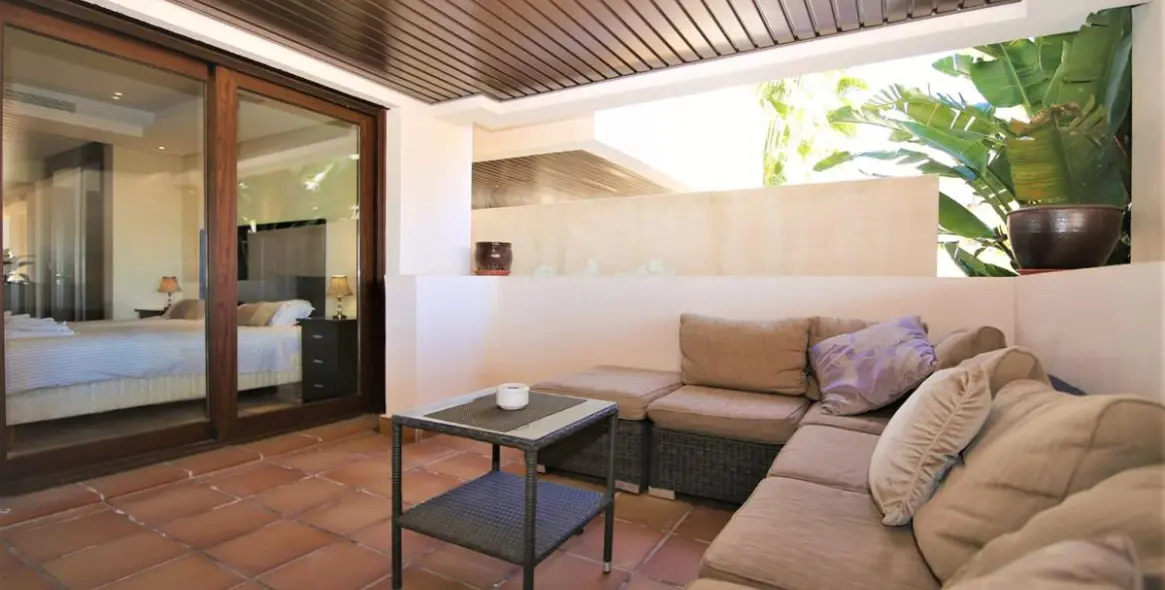 Alquiler a corto plazo de apartamento en planta baja en Estepona 17