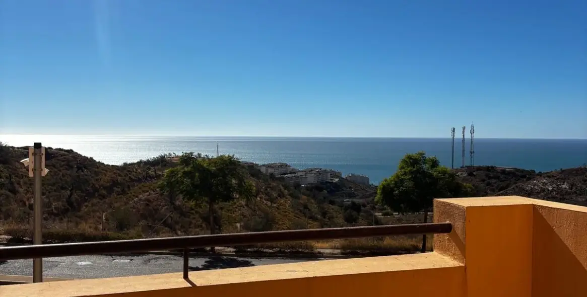 Long-term rent of ground floor apartment in La Cala del Moral 1