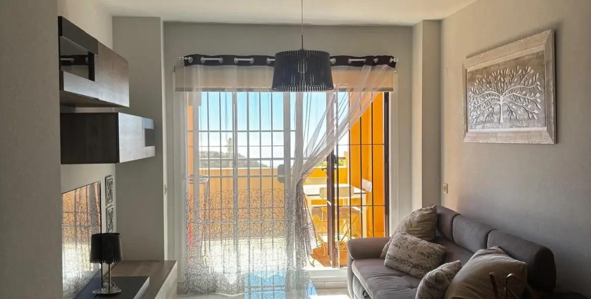 Long-term rent of ground floor apartment in La Cala del Moral 6