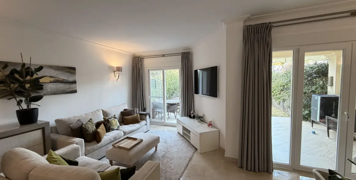 Long-term rent of townhouse in La Quinta 1