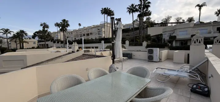 Long-term rent of townhouse in La Quinta 3