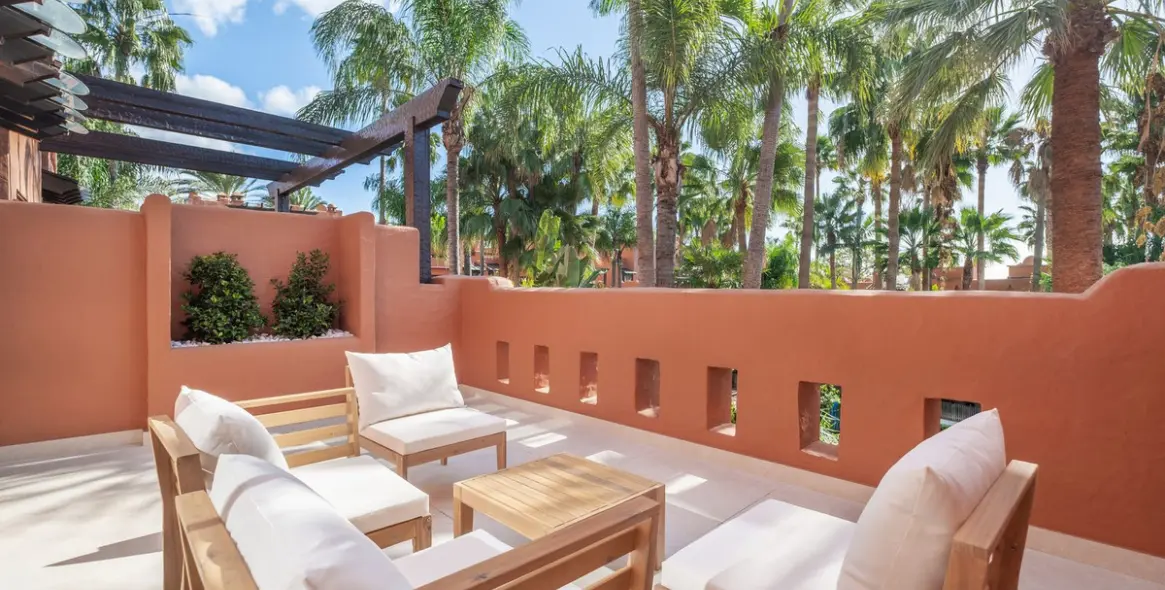 Alquiler a largo plazo de casa pareada en The Golden Mile 19