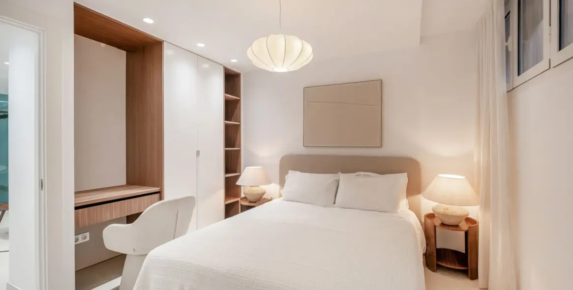 Долгосрочная аренда дома на две семьи в The Golden Mile 30