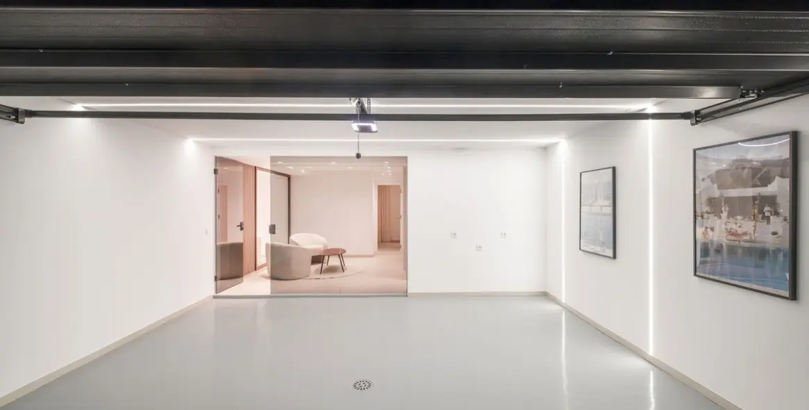 Долгосрочная аренда дома на две семьи в The Golden Mile 32