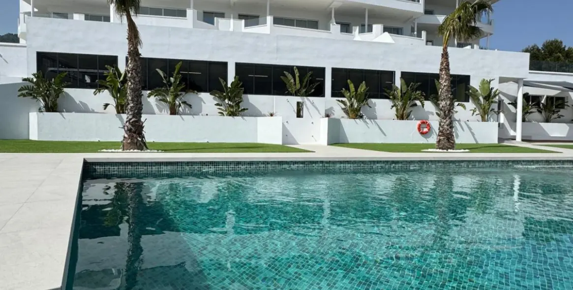 Долгосрочная аренда апартаментов на первом этаже в Benalmadena 1