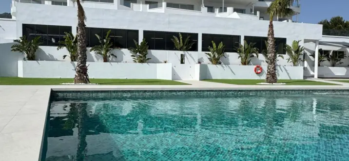 Долгосрочная аренда апартаментов на первом этаже в Benalmadena 0