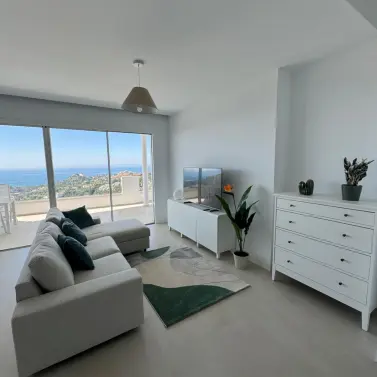 Долгосрочная аренда апартаментов на первом этаже в Benalmadena