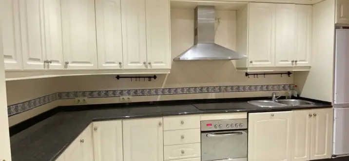 Long-term rent of middle floor apartment in Elviria 3