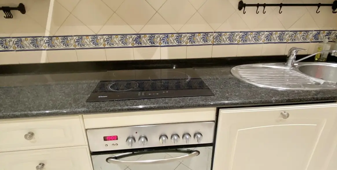 Long-term rent of middle floor apartment in Elviria 6