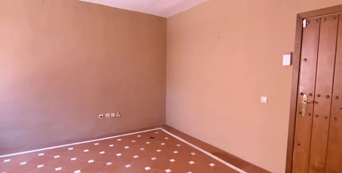 Long-term rent of middle floor apartment in Elviria 15