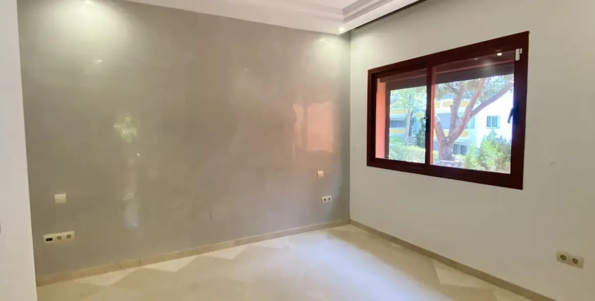 Long-term rent of middle floor apartment in Elviria 16