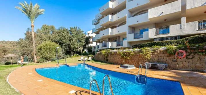 Long-term rent of ground floor apartment in Elviria 0