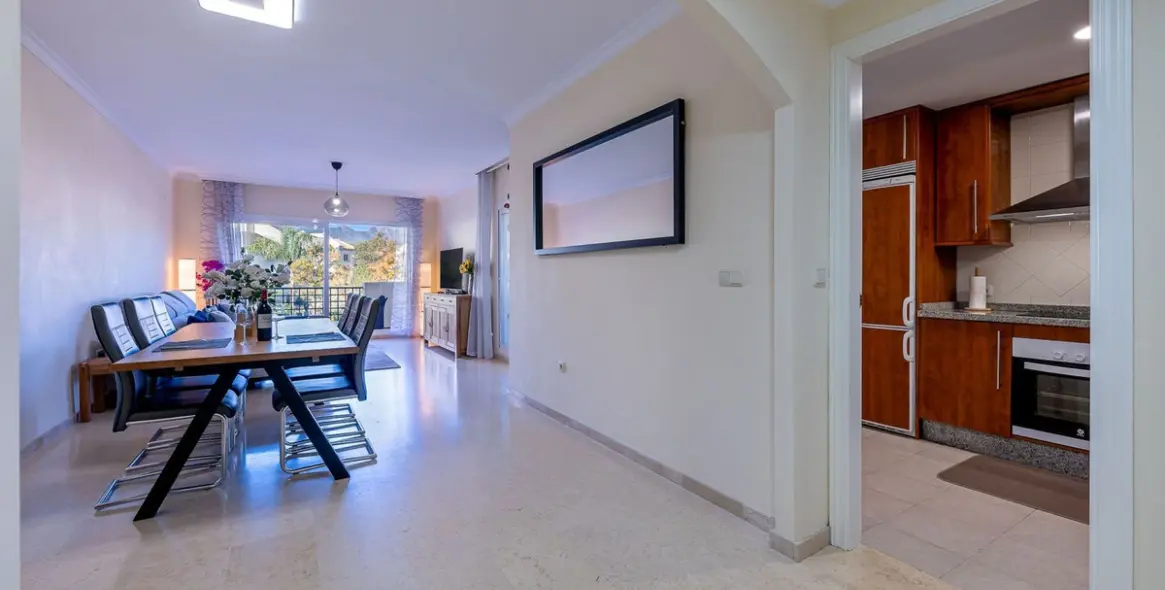 Long-term rent of ground floor apartment in Elviria 4