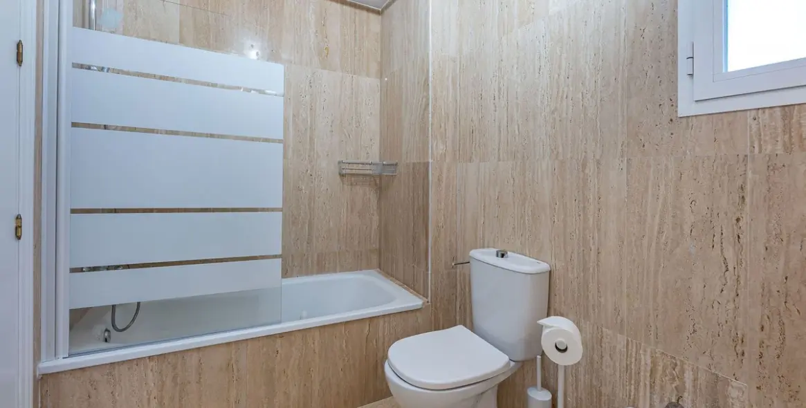 Long-term rent of ground floor apartment in Elviria 16