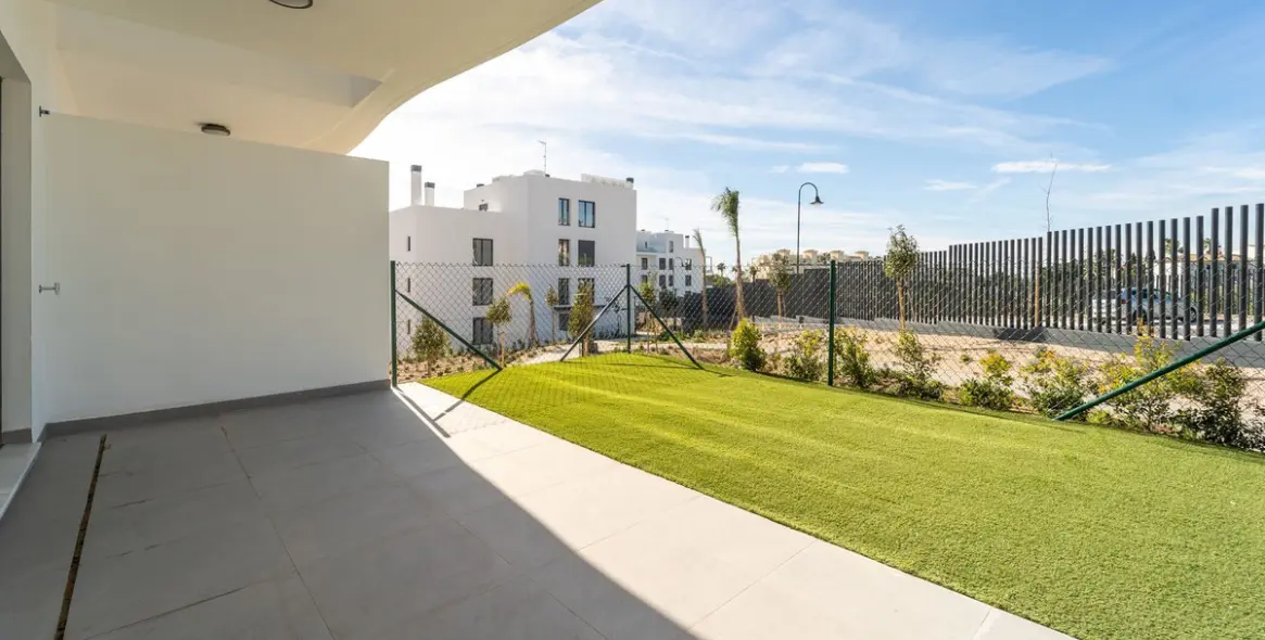 Sale of ground floor apartment in Mijas Costa 9