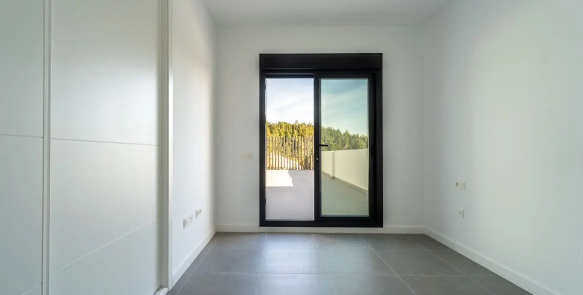 Продажа апартаментов на первом этаже в Mijas Costa 24