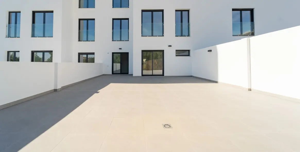 Продажа апартаментов на первом этаже в Mijas Costa 31