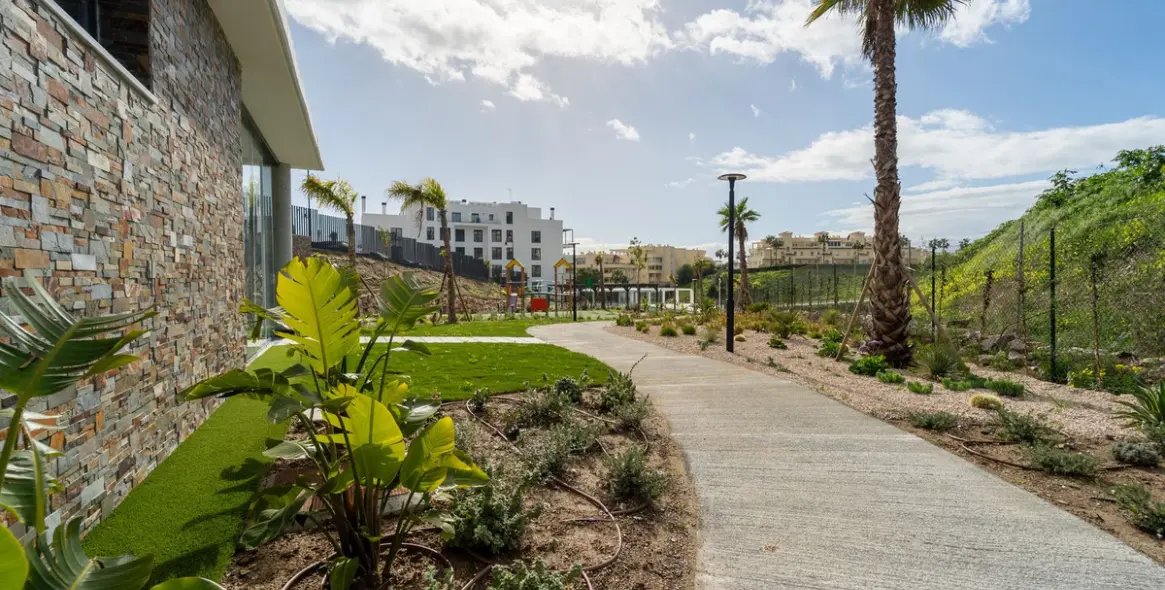 Продажа апартаментов на первом этаже в Mijas Costa 48