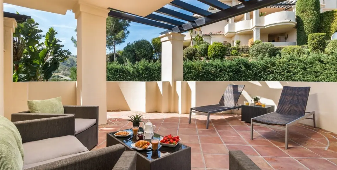 Sale of ground floor apartment in Benahavís 4