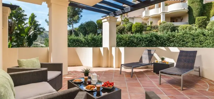 Sale of ground floor apartment in Benahavís 3