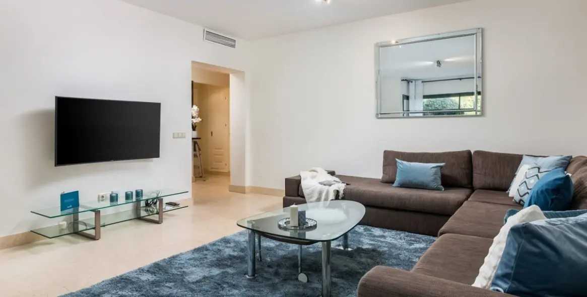 Sale of ground floor apartment in Benahavís 6