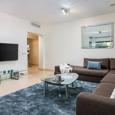 Sale of ground floor apartment in Benahavís