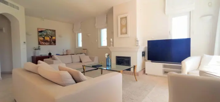 Sale of penthouse in Miraflores 2