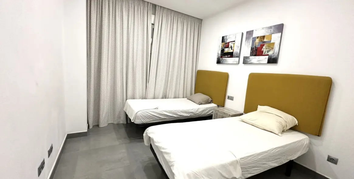 Sale of ground floor apartment in Nueva Andalucía 9