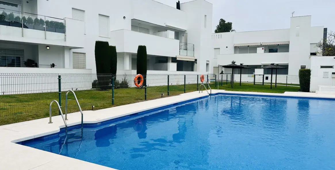Sale of ground floor apartment in Nueva Andalucía 23