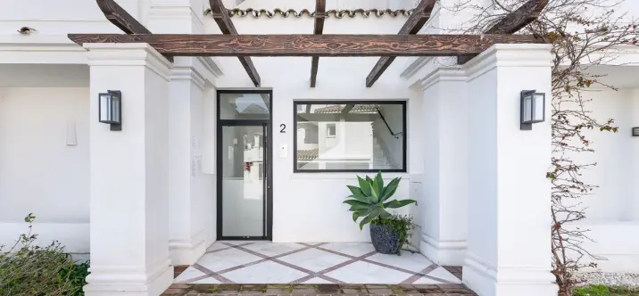 Продажа апартаментов на первом этаже в Nueva Andalucía 3